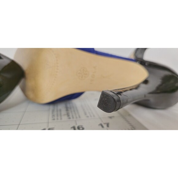 Isola Irisa Suede 4 1/4" Mary Jane Stiletto Size 7 - Picture 5 of 12